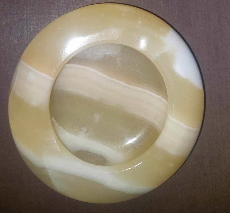 طفاية من الرخام الطبيعى اصفر بيج